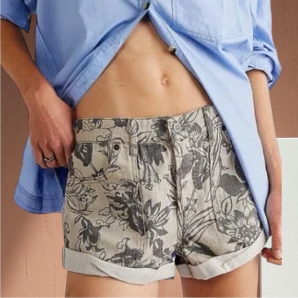 Free People Beginner's Luck Printed Slouch Shorts in stone cream - Picture 1 of 6